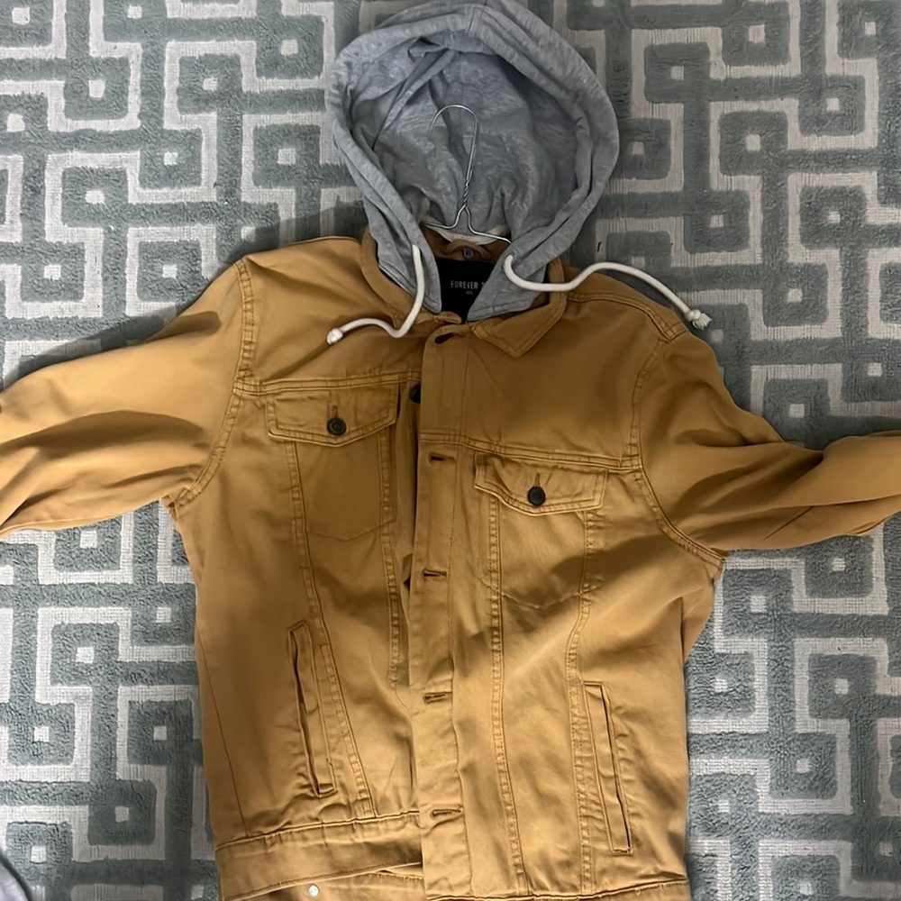 FOREVER 21 MUSTARD JEAN JACKET W DETACHABLE GRAY HOOD, SIZE (S)